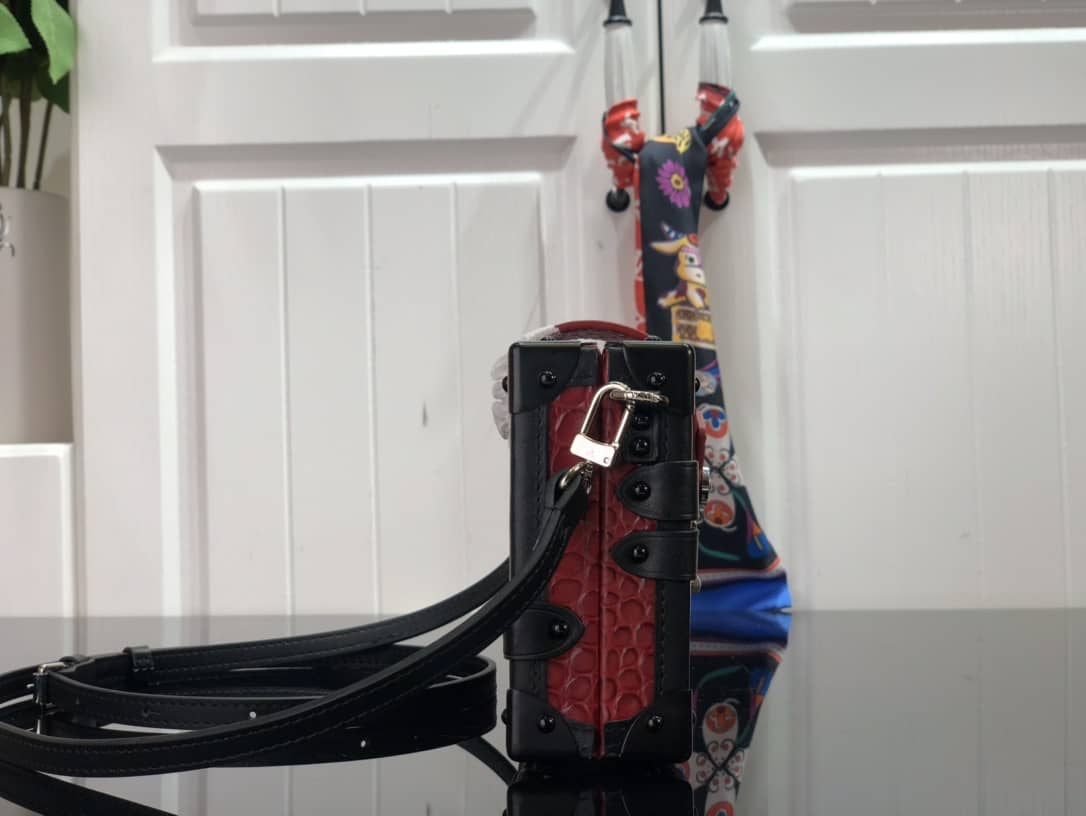 L0vis Vvtt0n Petite Malle Brilliant Alligator Leather Replica Handbag Red N93817