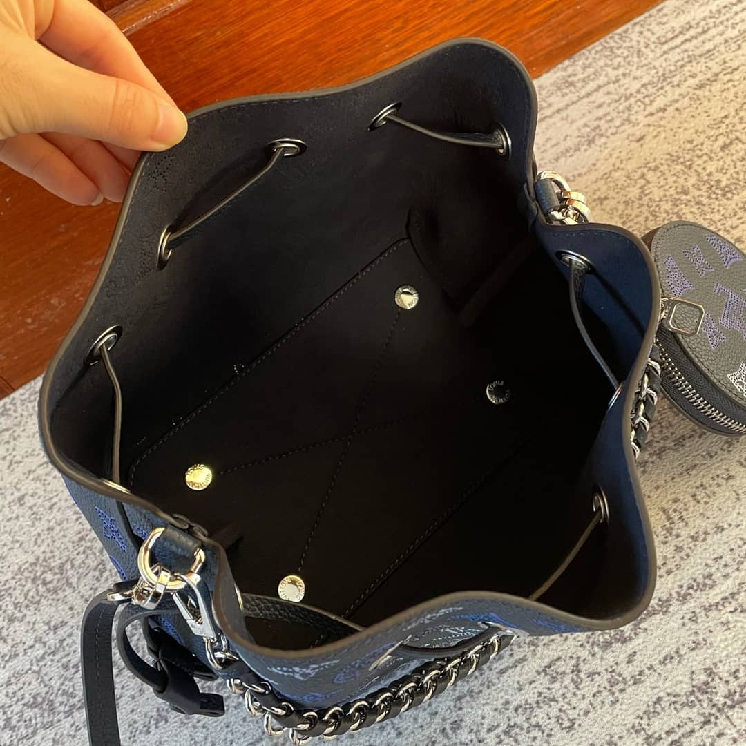 L0vis Vvtt0n Bella Mahina Blue M59552 Replica Bucket Bag