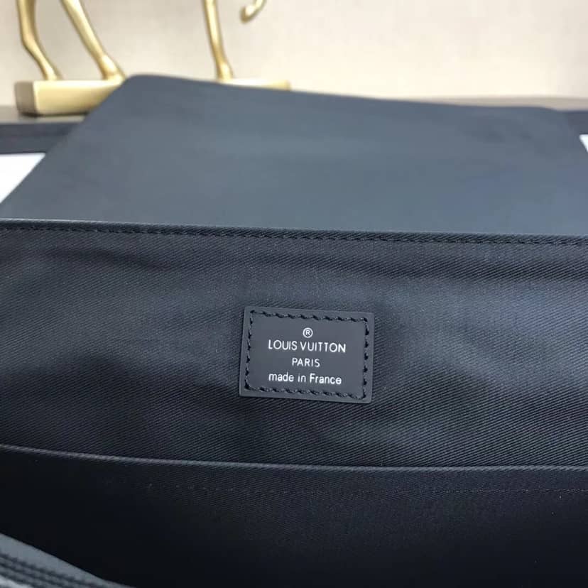 L0vis Vvtt0n District MM Monogram Replica Messenger Bag M44001