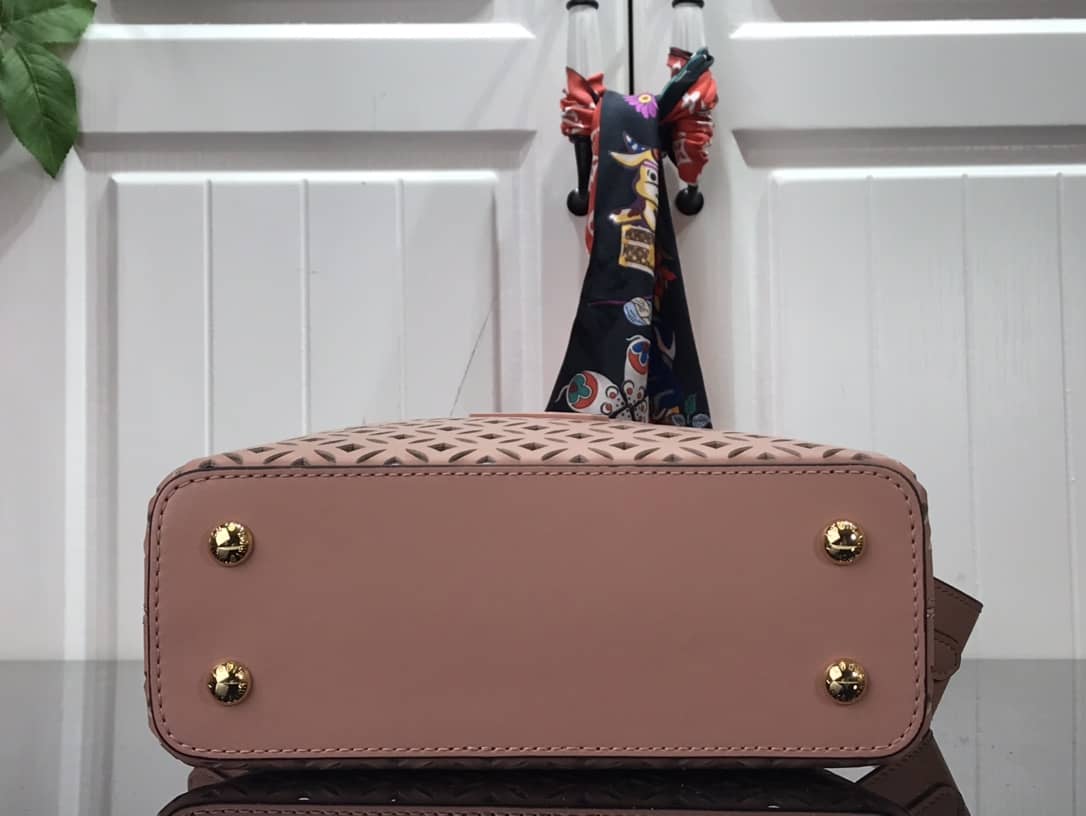 L0vis Vvtt0n Capucines BB Cutout Leather Bag Replica Pink M57228