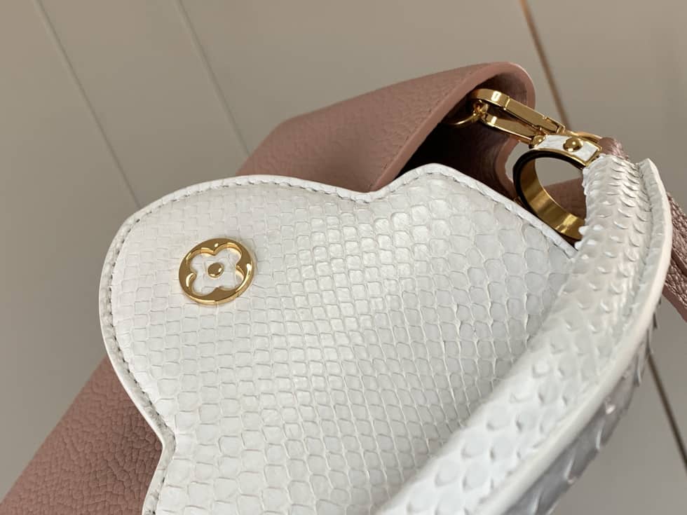 L0vis Vvtt0n Capucines BB Bag