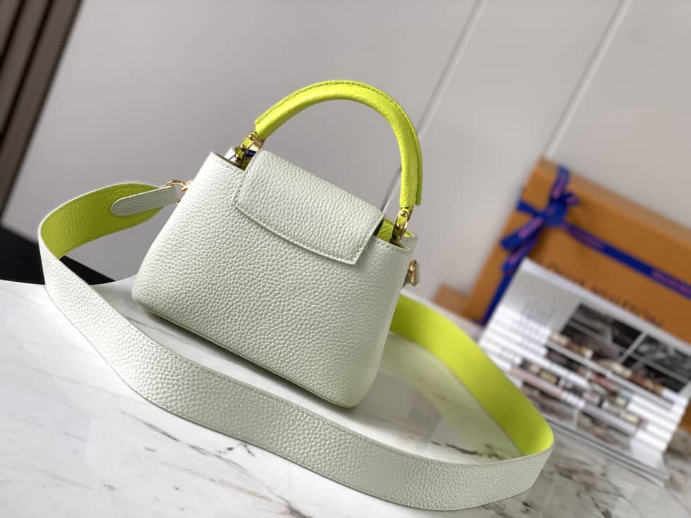 L0vis Vvtt0n Capucines Mini M59440 Replica Shoulder Bag