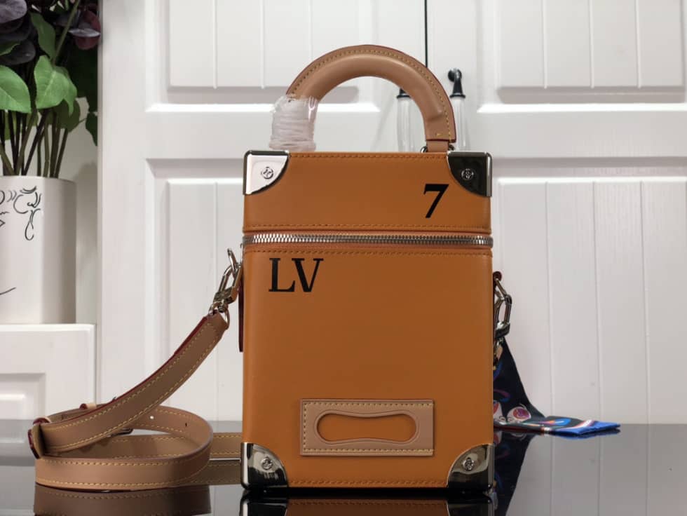 L0vis Vvtt0n Vertical Box Trunk Saffron Yellow M59666 Replica Shoulder Bag
