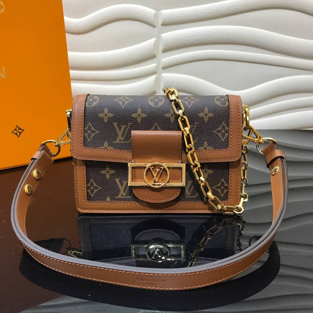 L0vis Vvtt0n Reverse Monogram Dauphine MM M45958 Shoulder Bag Replica