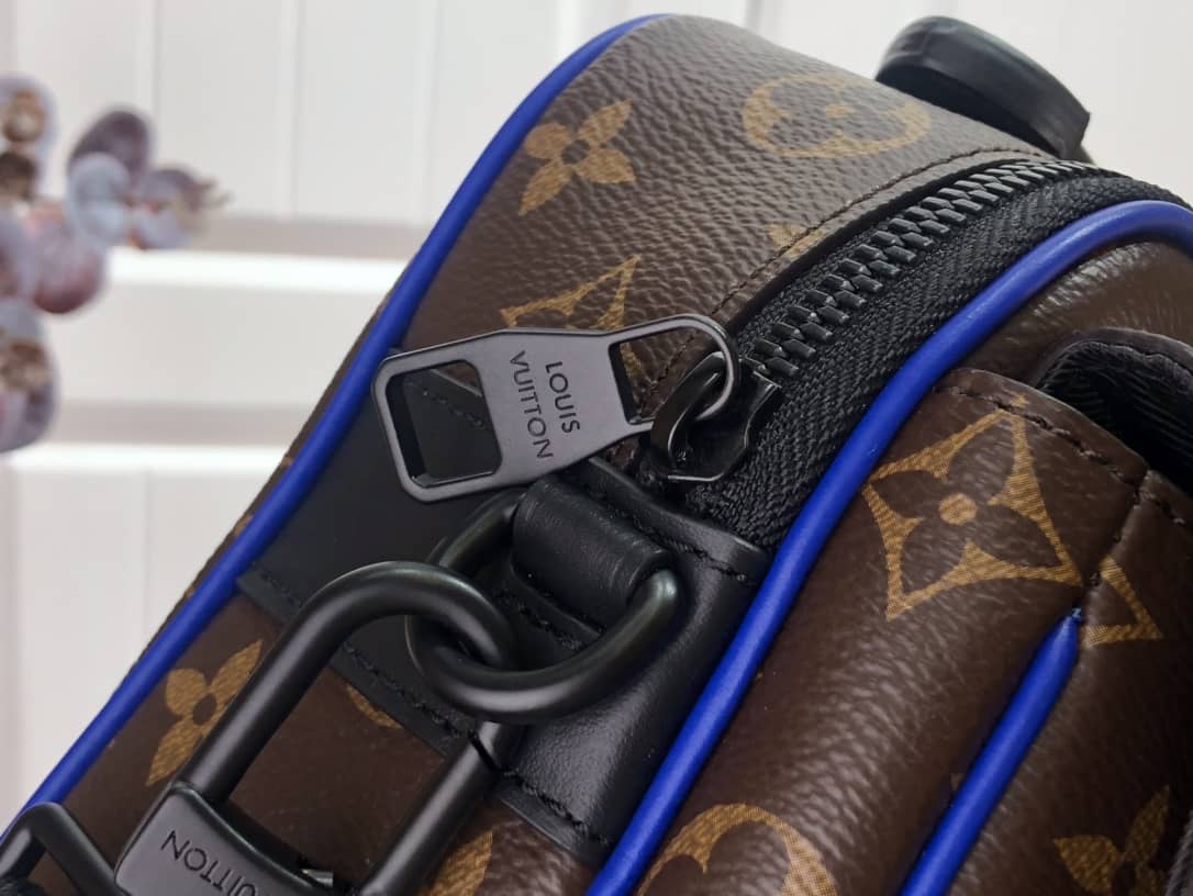 L0vis Vvtt0n Lock Monogram Macassar Canvas Messenger Bag Replica M45806