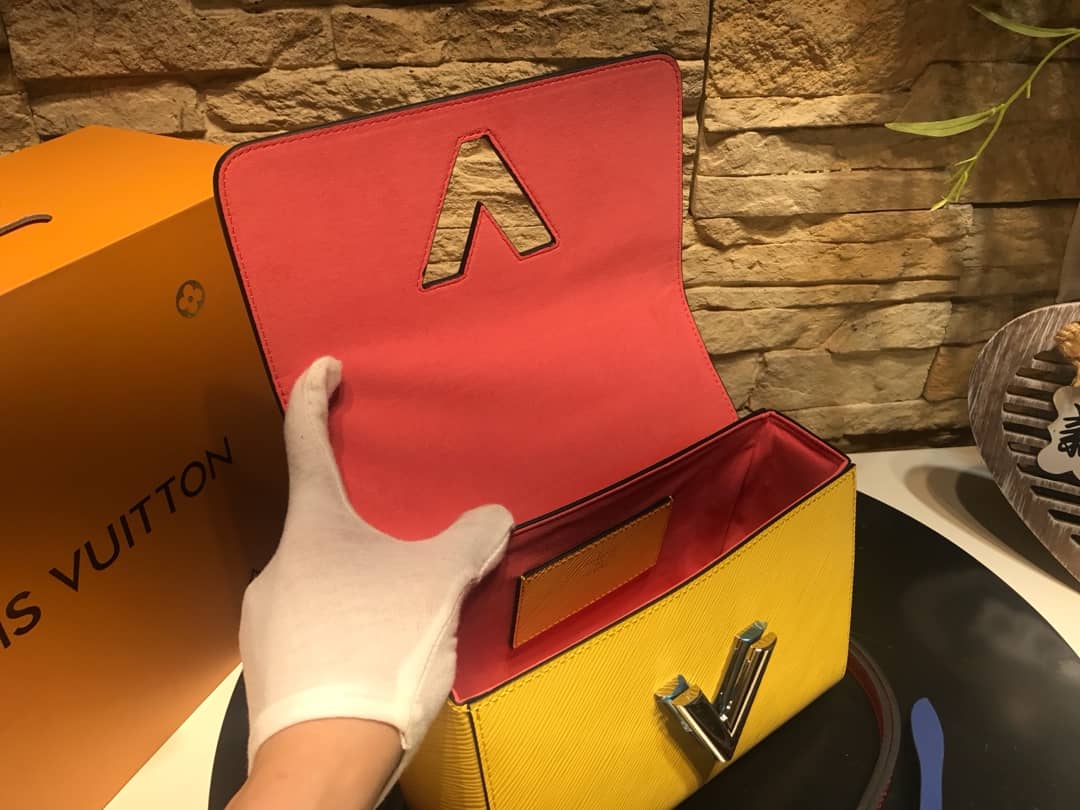 L0vis Vvtt0n Twist MM Bag Yellow M50296 Replica