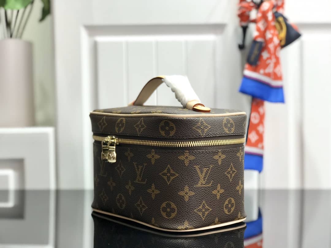 L&V Nice BB Monogram Vanity Replica Bag M42266