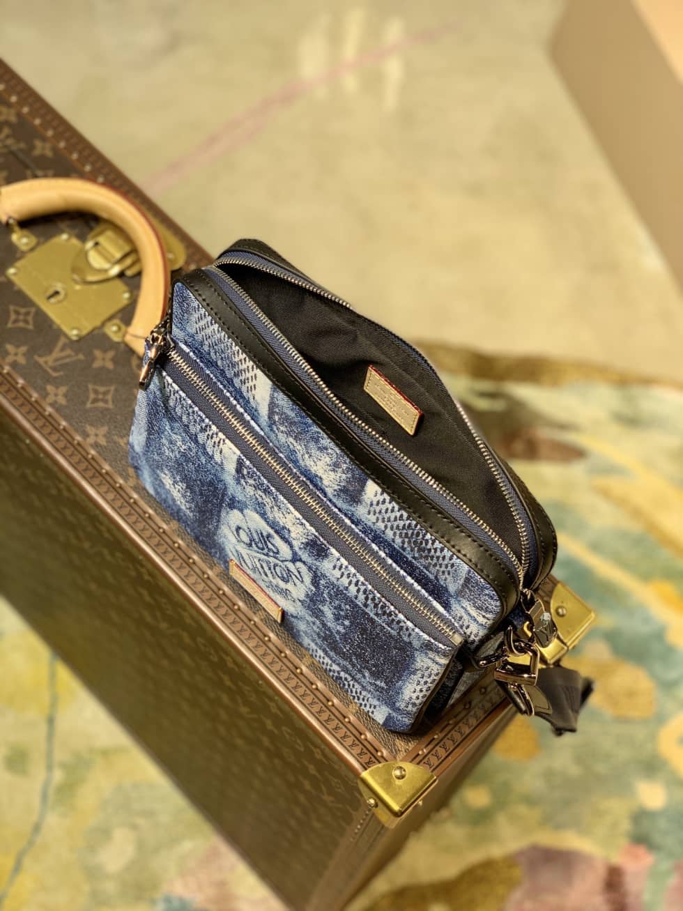 L0vis Vvtt0n Trio Damier Salt Stone Blue N50068 Replica Messenger Bag