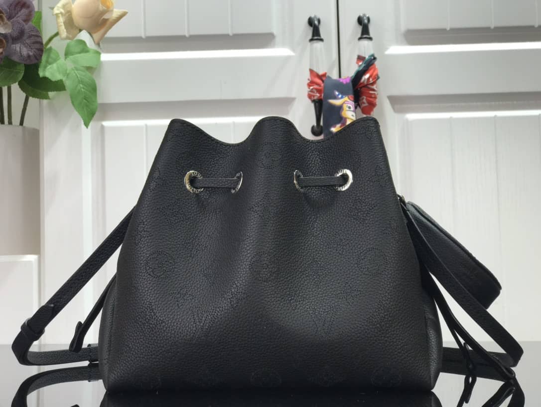L0vis Vvtt0n Bella Mahina Magnolia Leather Replica Bag Black M57068