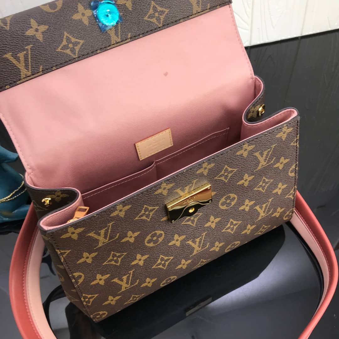 L0vis Vvtt0n Cluny BB Monogram Canvas Shoulder Bag Replica Pink M42738