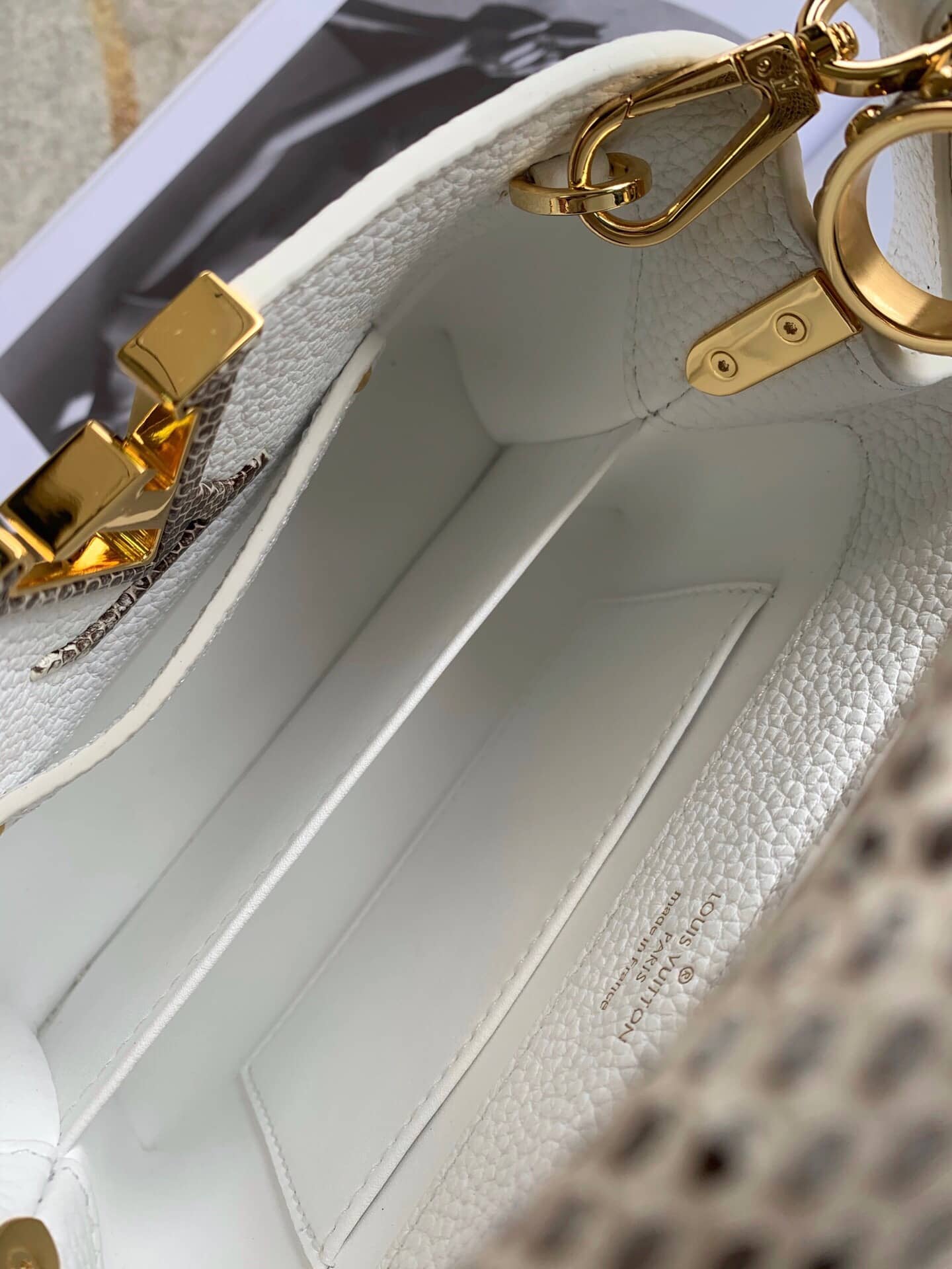 L0vis Vvtt0n Capucines Mini Bag Replica White M55921