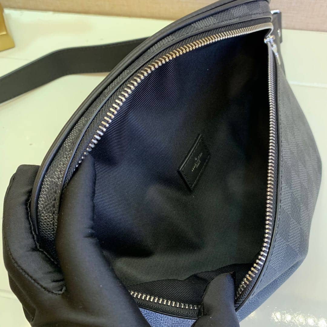 L0vis Vvtt0n Damier Campus Graphite PVC Body Replica Bumbag N40362
