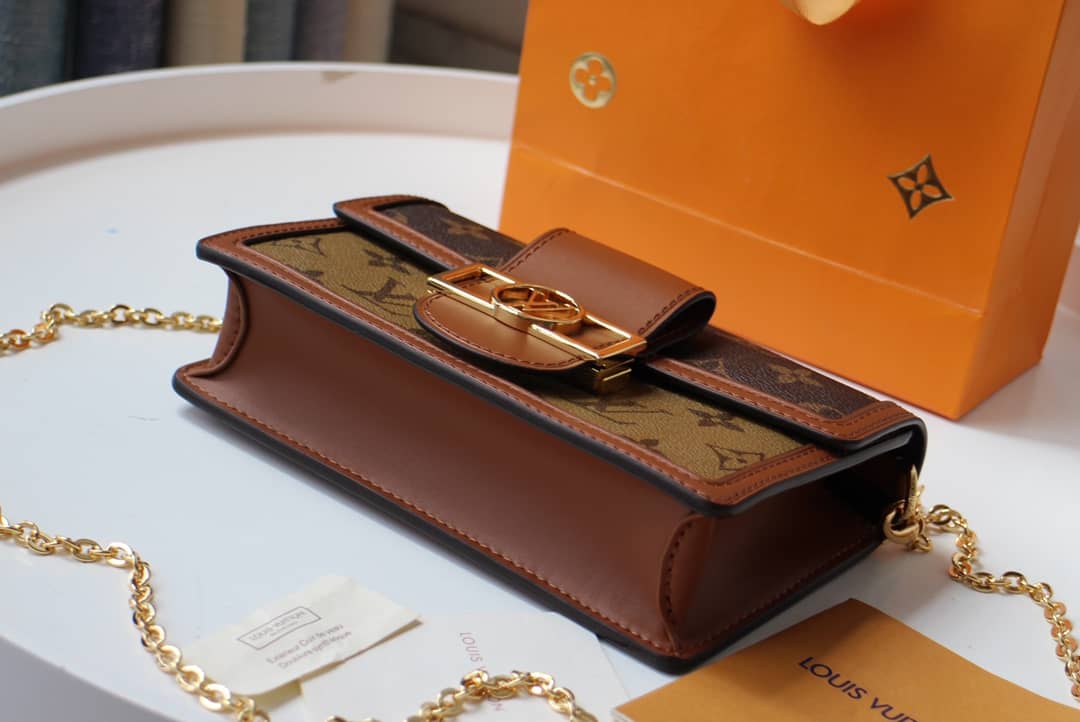 L0vis Vvtt0n Dauphine Chain Wallet Replica Shoulder Bag Brown M68746