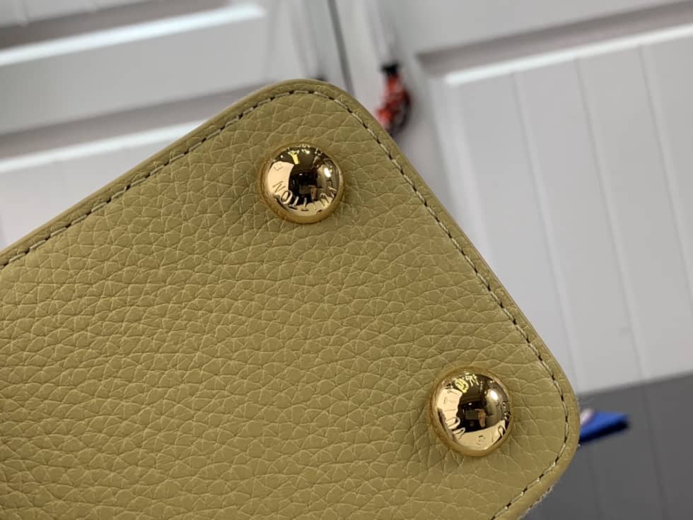 L0vis Vvtt0n Capucines BB Yellow M59872 Replica Shoulder Bag