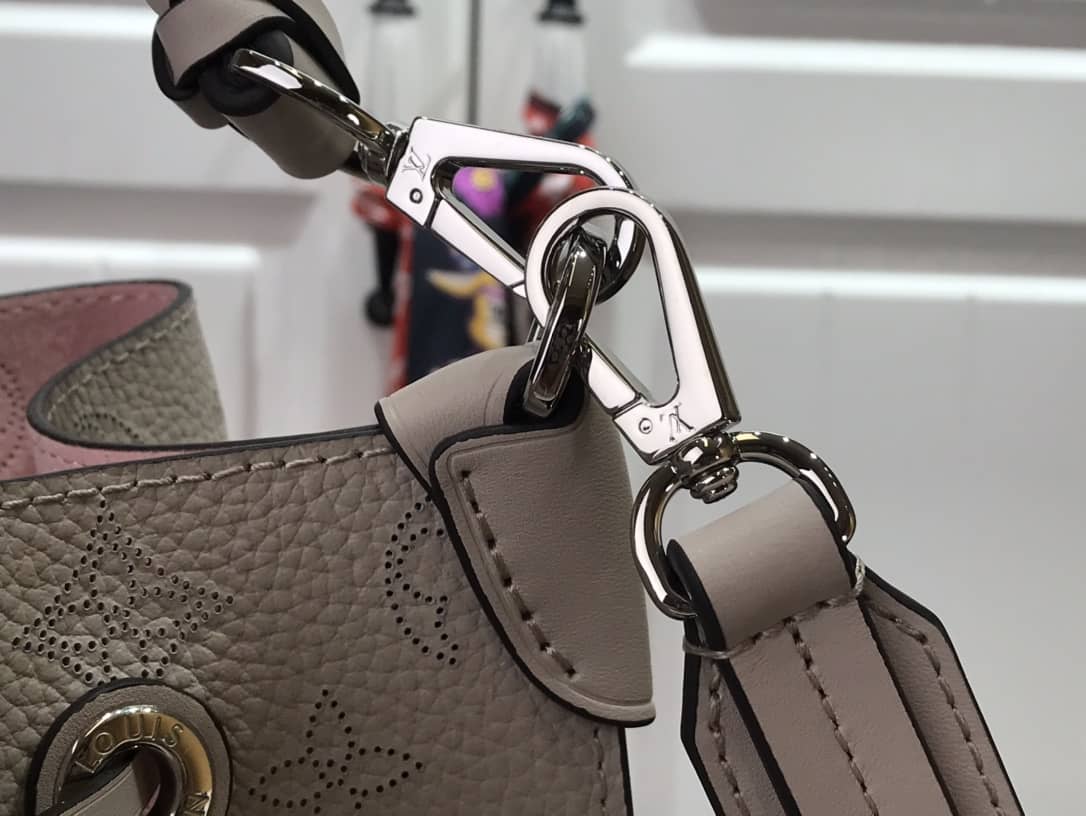 L0vis Vvtt0n Mahina Muria Replica Handbag Gray M55801