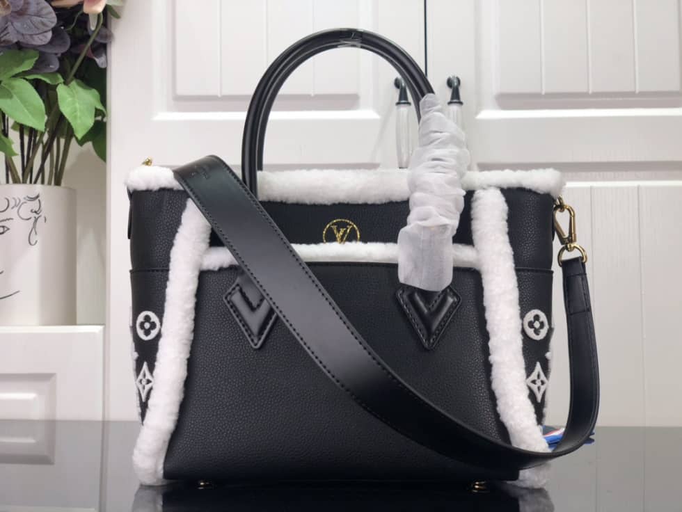 LV Tote Dupe On My Side PM M58918 Replica Tote