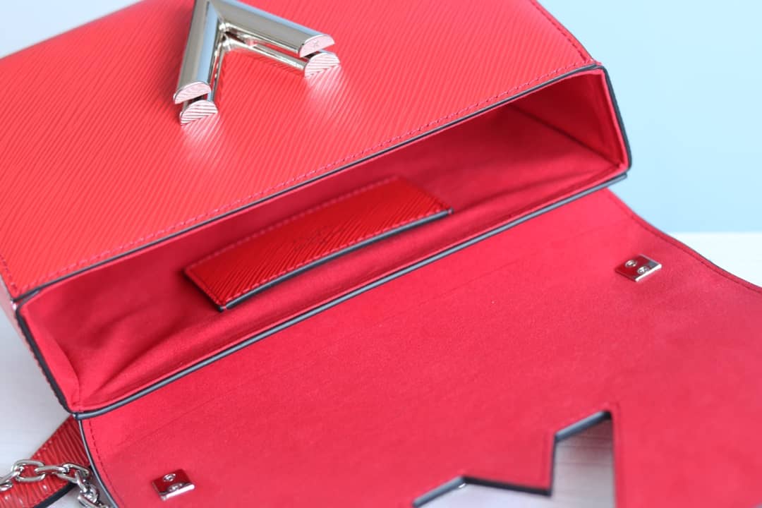 L0vis Vvtt0n Textured Epi Leather Twist Series Bag