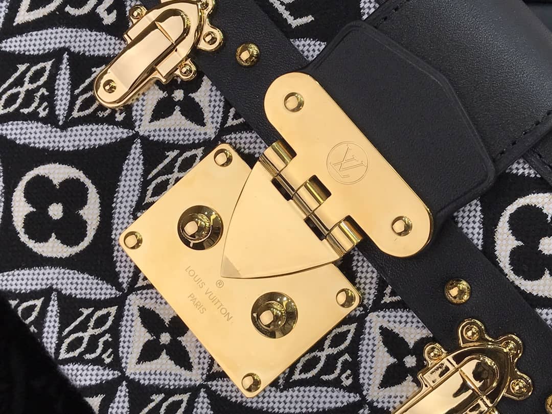 L0vis Vvtt0n Since 1854 Petite Malle Replica Bag Black M57212