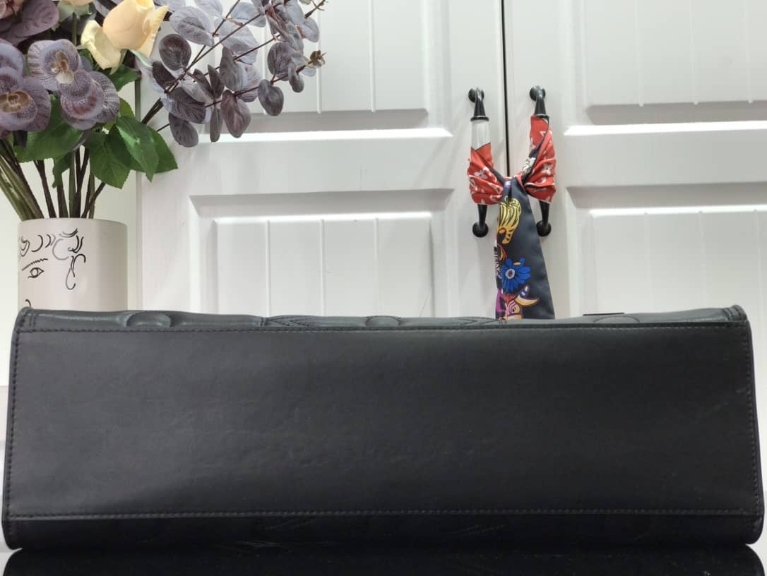 Luxury Mens Leather Logo Chain Tote