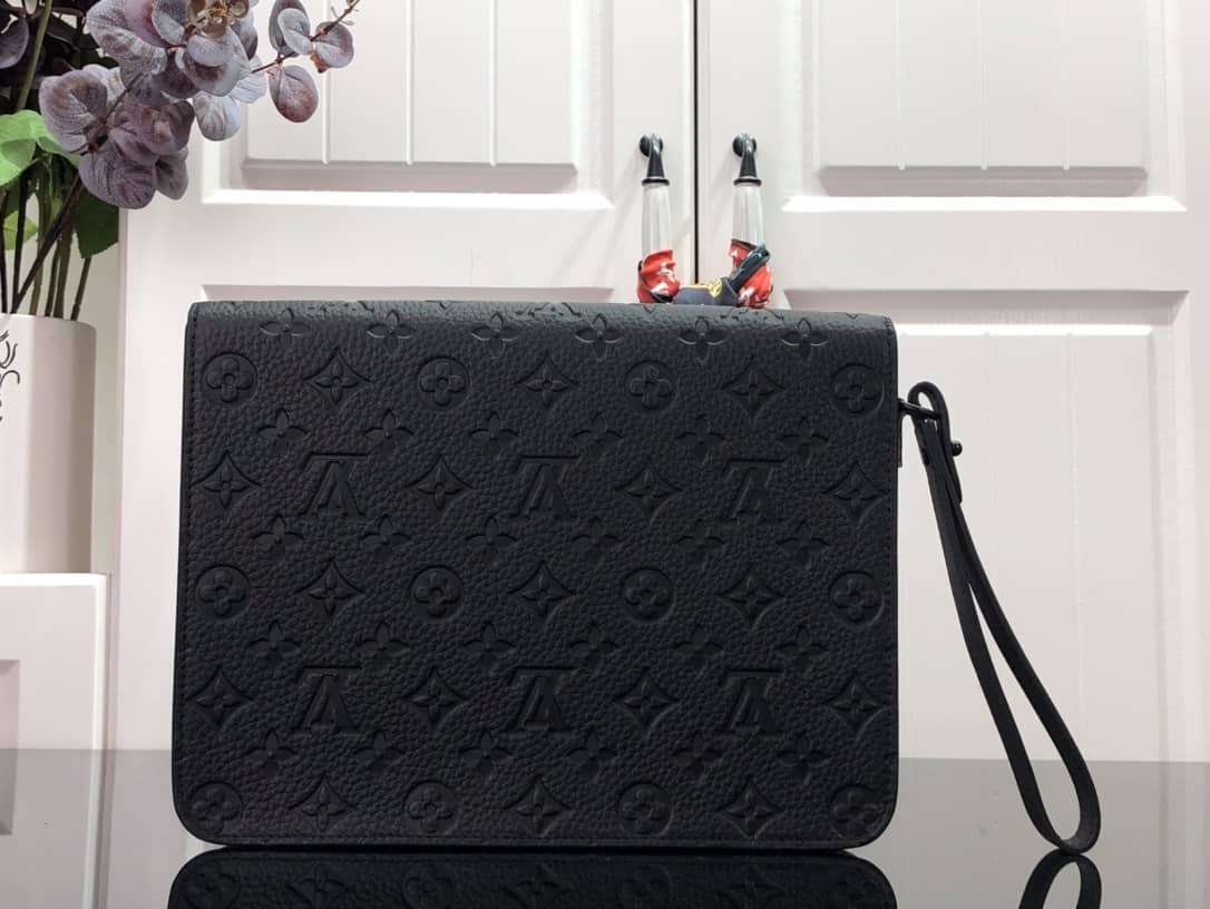 L0vis Vvtt0n S Lock A4 Monogram Taurillon Cowhide Leather Pouch Replica Black M80582