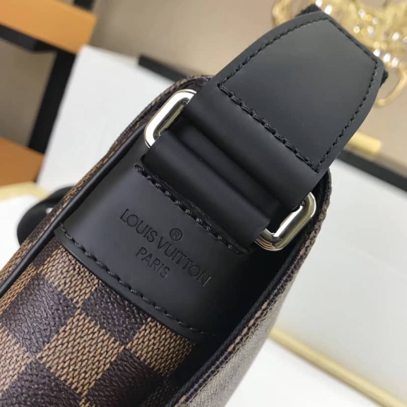 L0vis Vvtt0n District PM Damier Crossbody Bag Replica N41031