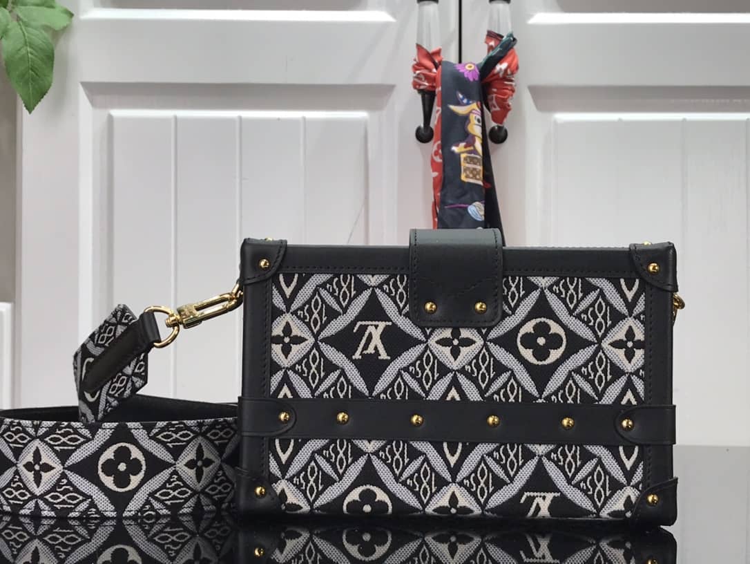 L0vis Vvtt0n Since 1854 Petite Malle Replica Bag Black M57212