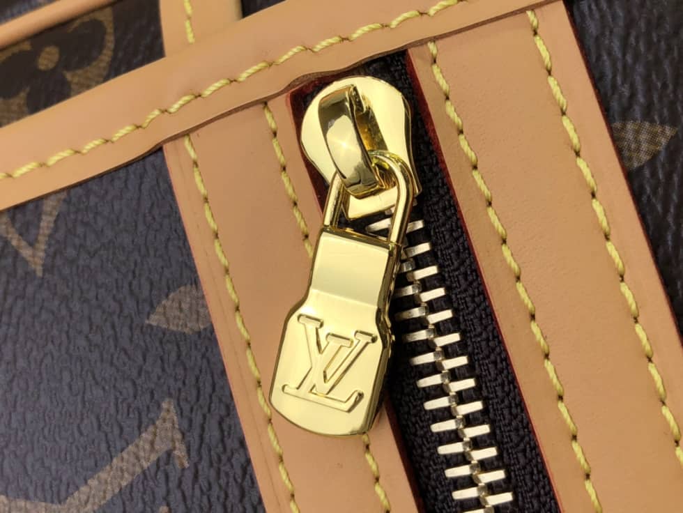 L0vis Vvtt0n Monogram Messenger Bosphore GM M40105 Replica Shoulder Bag