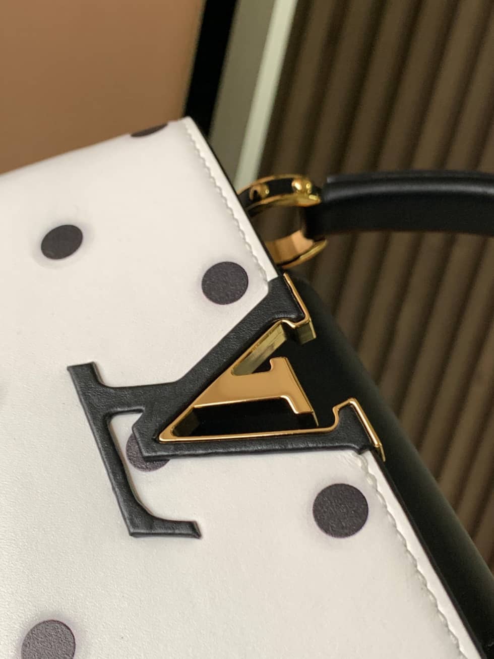 L0vis Vvtt0n Capucines Mini White M20372 Replica Shoulder Bag