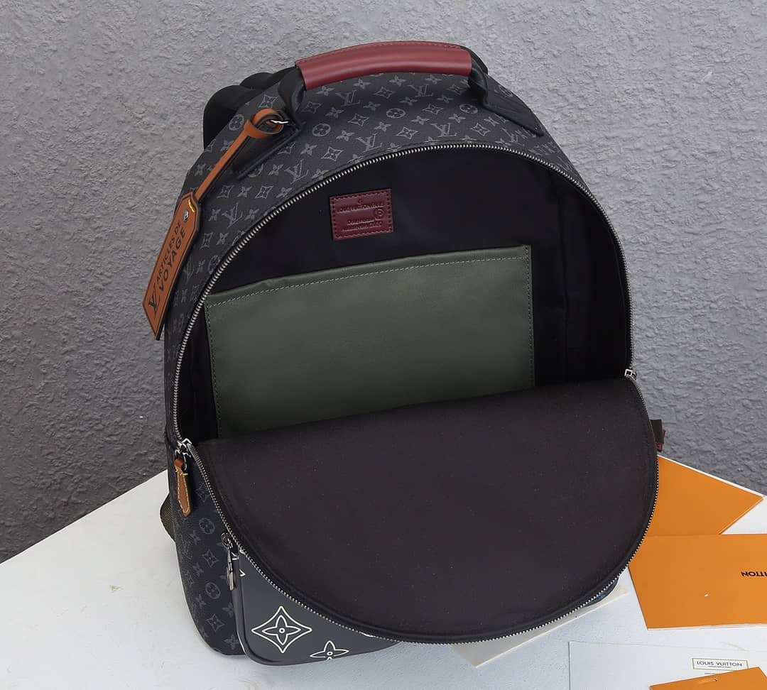 L0vis Vvtt0n Monogram Eclipse Multipocket Black M45455 Replica Backpack