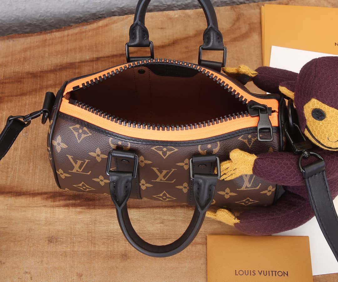 L0vis Vvtt0n Monogram Zoom And Friends Adventure Keepall Bag Replica M80118