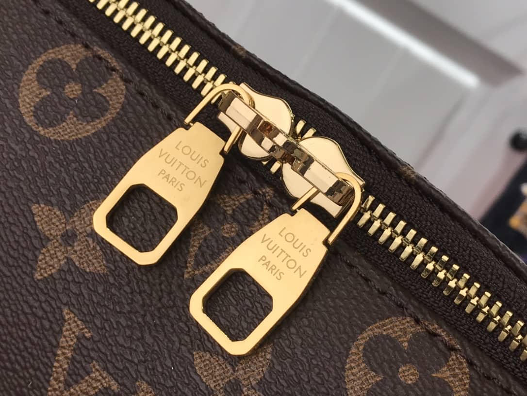 L0vis Vvtt0n Berri PM Monogram Canvas Shoulder Bag Replica M41623