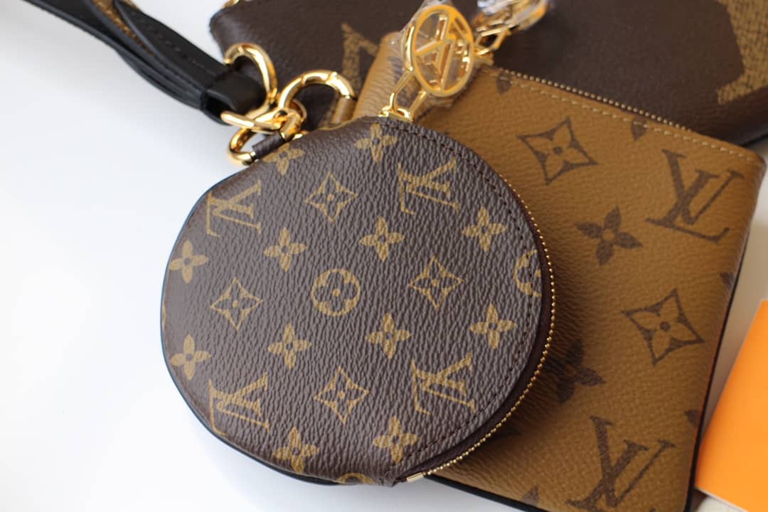 L0vis Vvtt0n Multi Pochette Accessoires Replica Crossbody Bag Yellow M44840