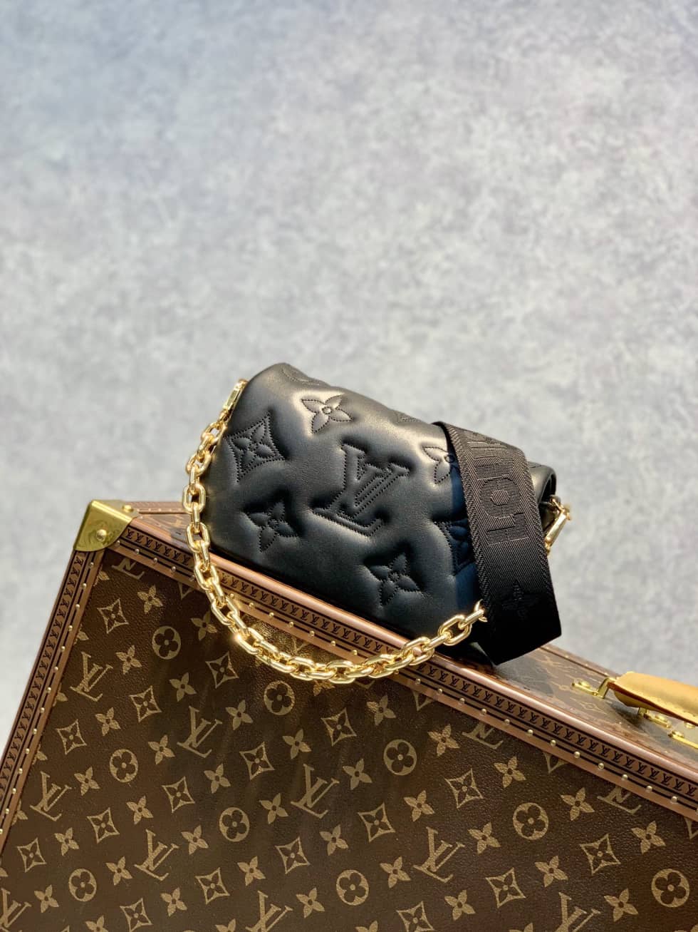 L0vis Vvtt0n Wallet On Strap Bubblegram Black M81398 Replica
