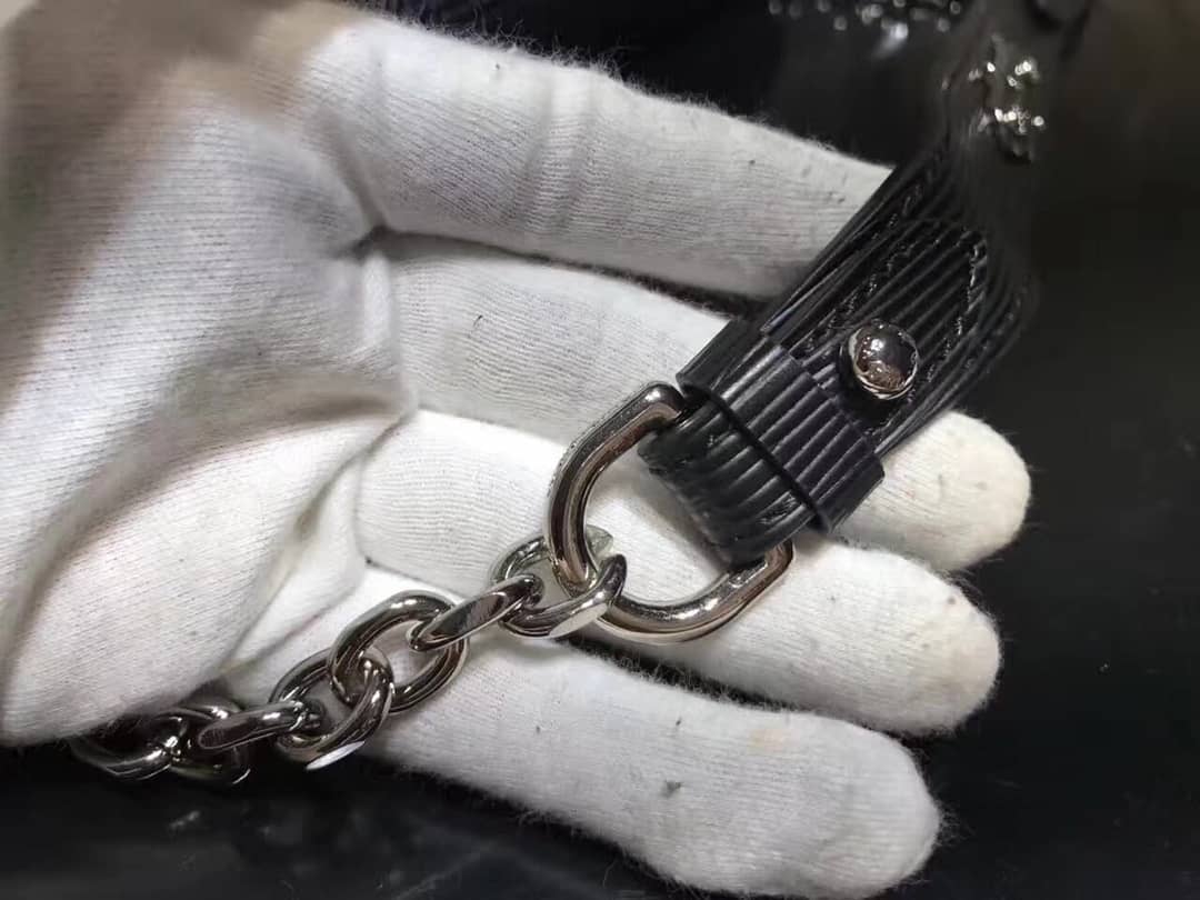 L0vis Vvtt0n Replica Twist MM Epi Leather Bag Black