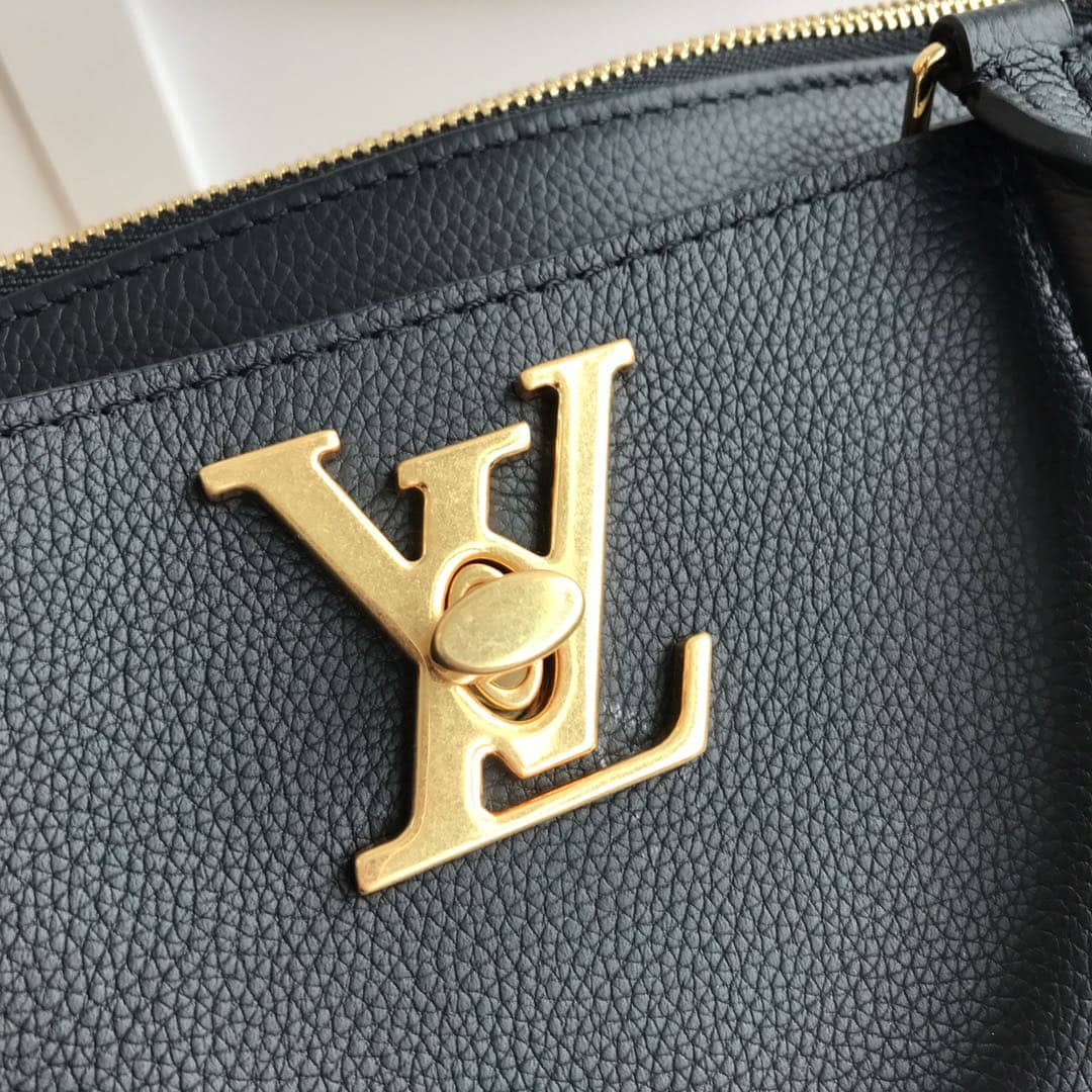 L0vis Vvtt0n Lockmeto Leather Tote Replica Black M54569