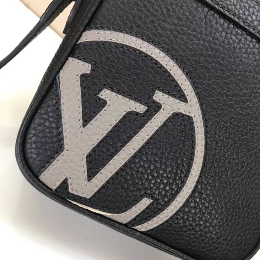 L0vis Vvtt0n Danube PM Unisex Replica Shoulder Bag M54787