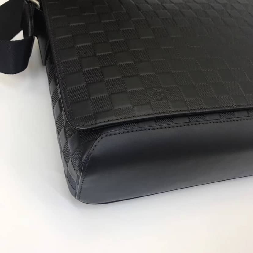 L0vis Vvtt0n District PM Damier Infini Leather Shoulder Bag Replica N41038