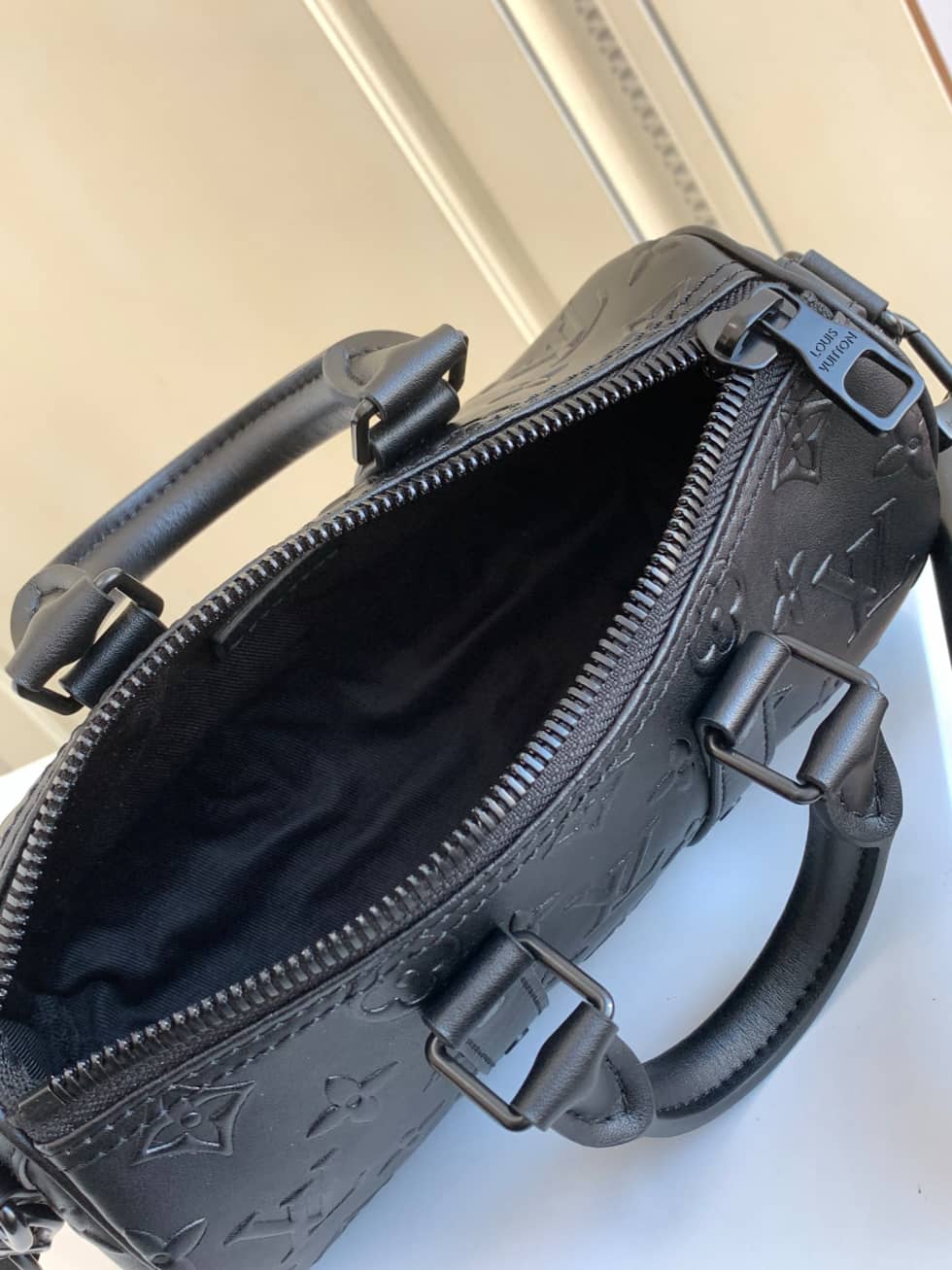 L0vis Vvtt0n Keepall XS M57961 Replica Shoulder Bag