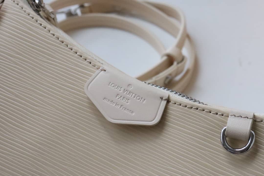 L0vis Vvtt0n Easy pouch 2way Epi Replica Crossboy Bag White M80483