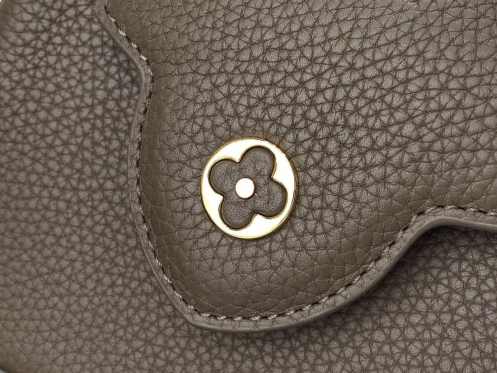 L0vis Vvtt0n Capucines Mini M59709 Replica Shoulder Bag