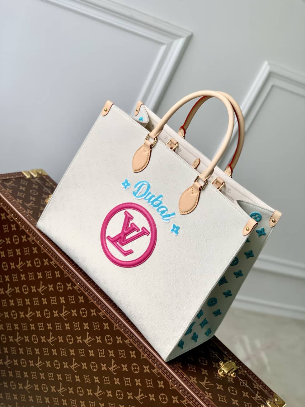 L0vis Vvtt0n OnTheGo GM M20815 Replica Tote