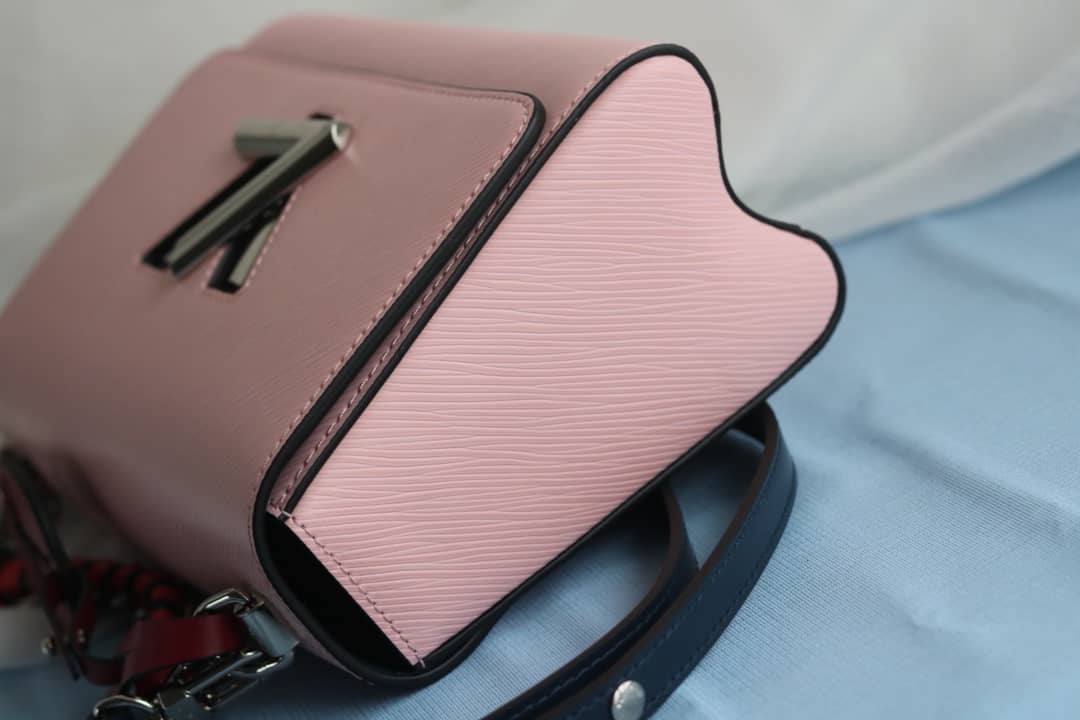 LV Tote Dupe Twist MM Crossbody Bag Replica Pink M50305