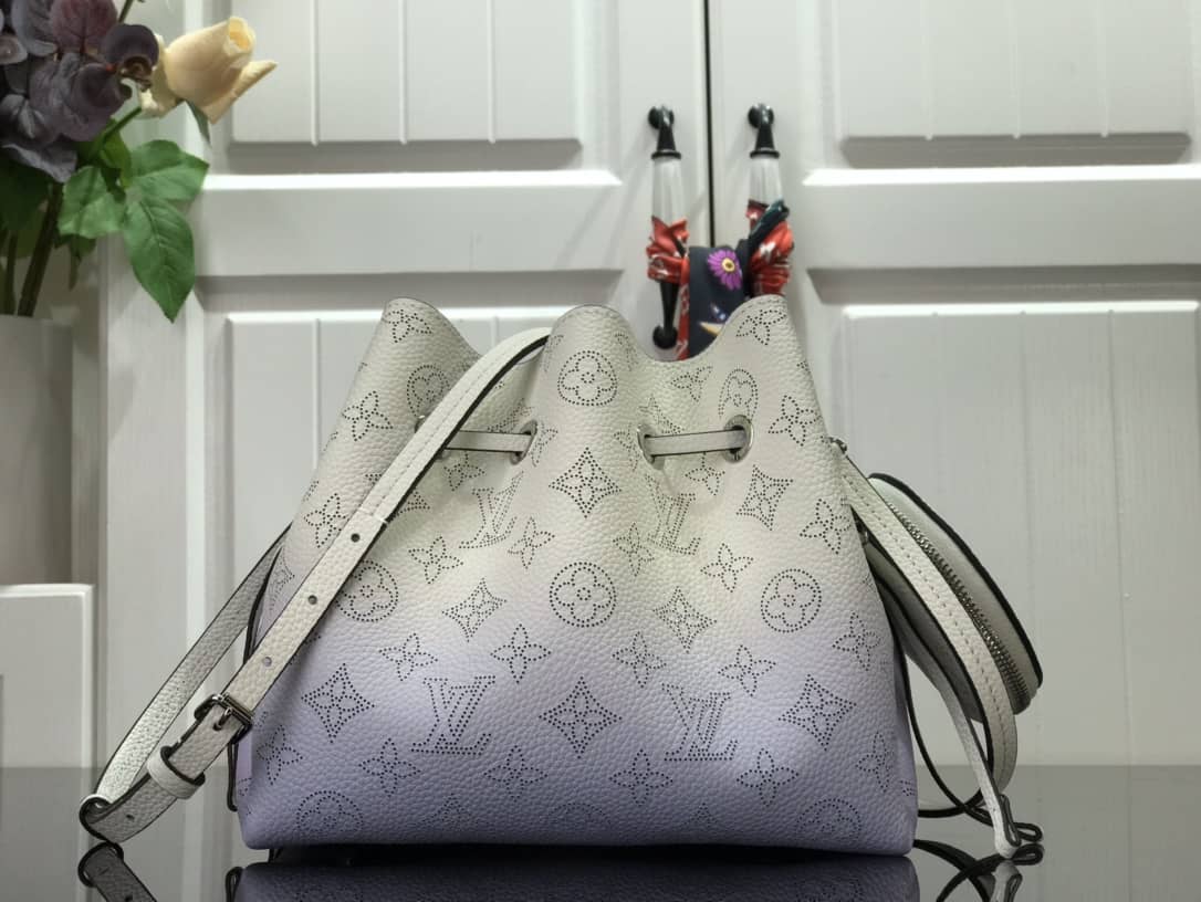 L0vis Vvtt0n Bella Mahina Magnolia Leather Replica Bag Blue M57068