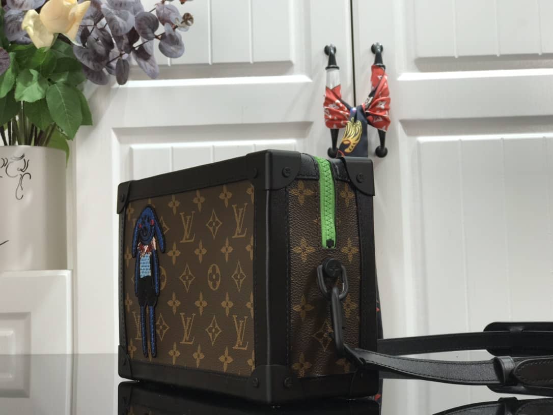L0vis Vvtt0n Soft Trunk Monogram Canvas Replica Bag M45619