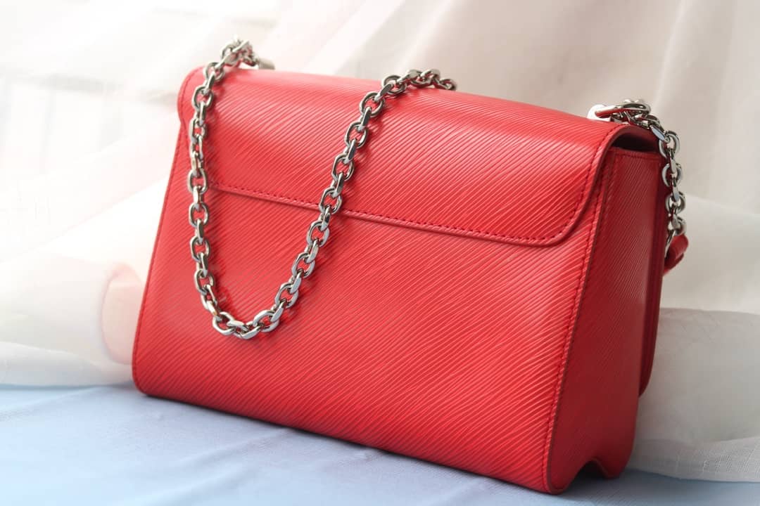 L0vis Vvtt0n Twist Bag Red Replica M50281