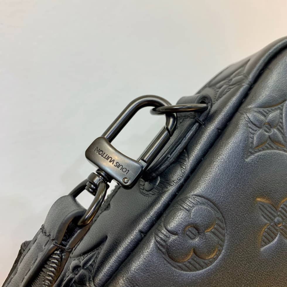L0vis Vvtt0n x Nigo Flap Double Pouch Black M81005 Replica Phone Bag