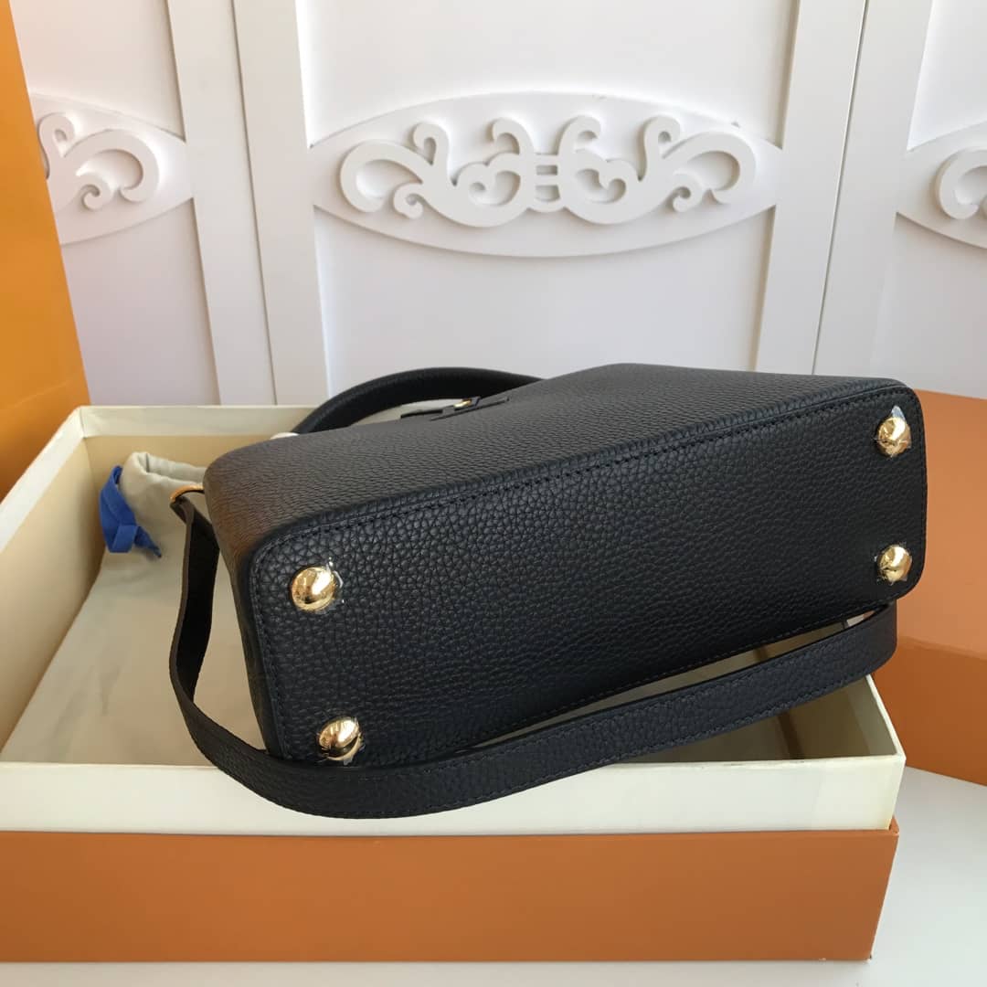 L0vis Vvtt0n Capucines MM Bag Replica Black M48864