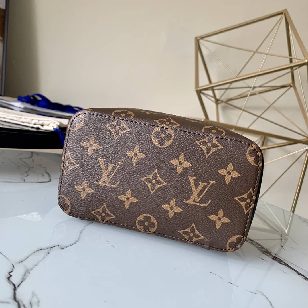 L0vis Vvtt0n Packing Cube PM Monogram Canvas Replica Bag M43688