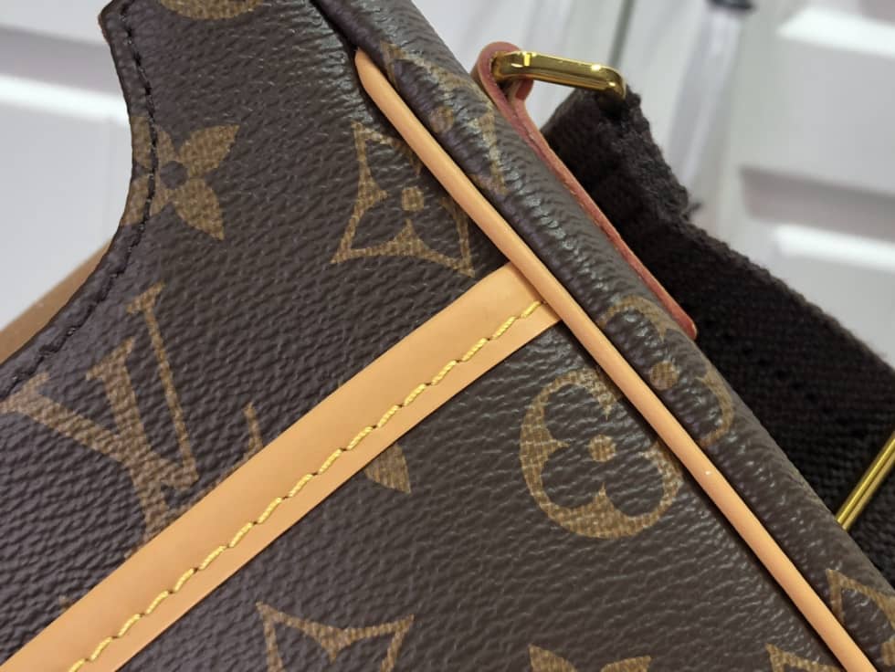 L0vis Vvtt0n Monogram Messenger Bosphore GM M40105 Replica Shoulder Bag