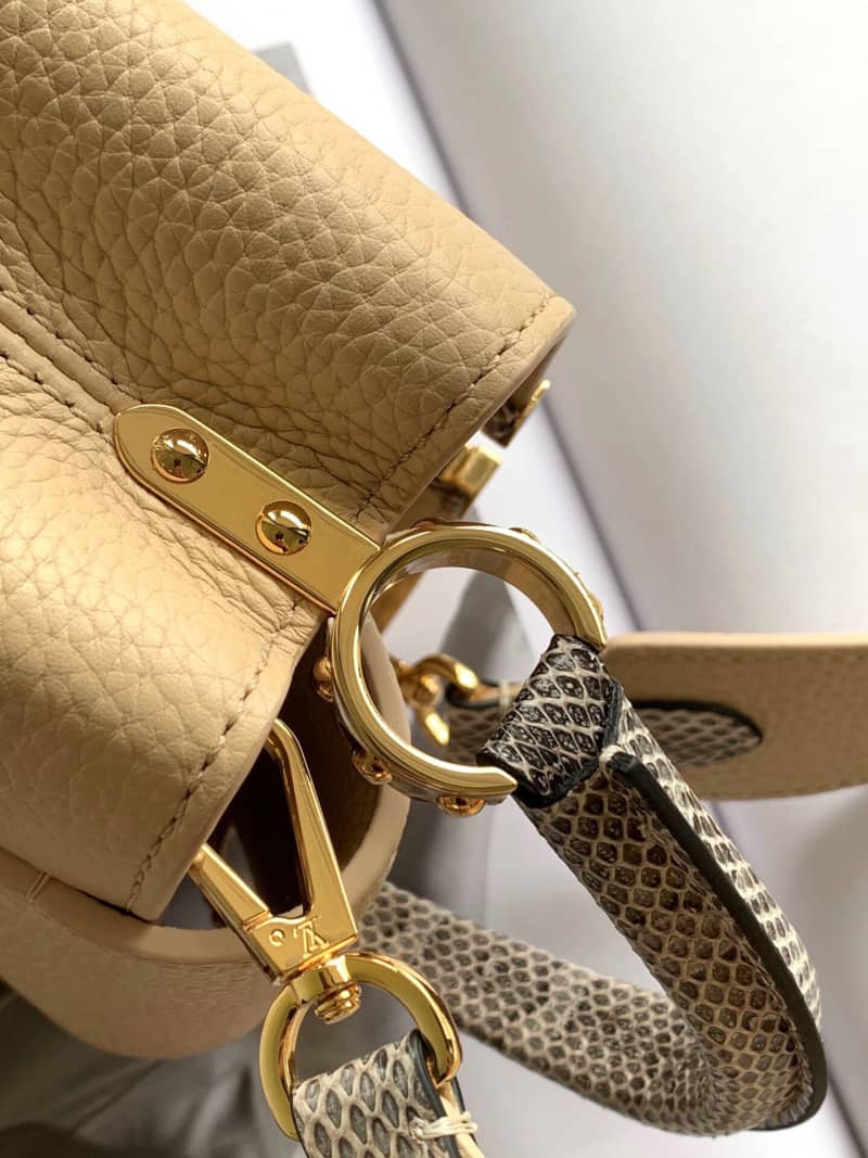 L0vis Vvtt0n Capucines Mini Replica Bag Apricot M55921